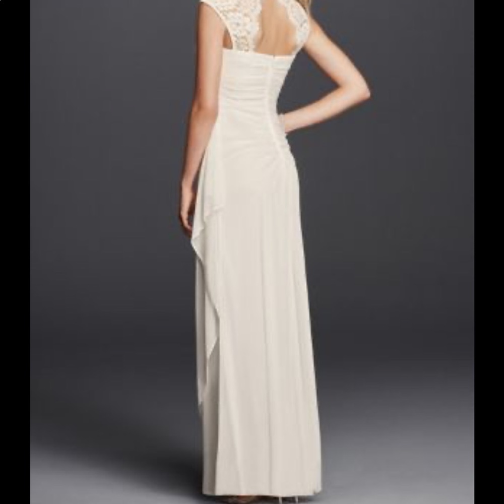 David's Bridal Wedding Dress w/Cap Sleeves. Size 12. Brand new. No alterations. - Picture 3 of 10